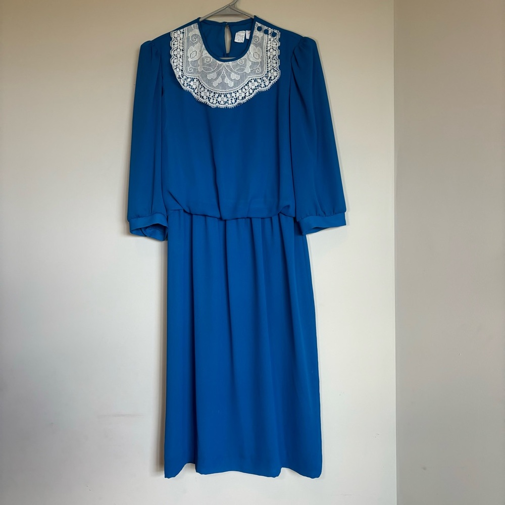 Lady Carol vintage long‎ sleeve dress blue lace trim